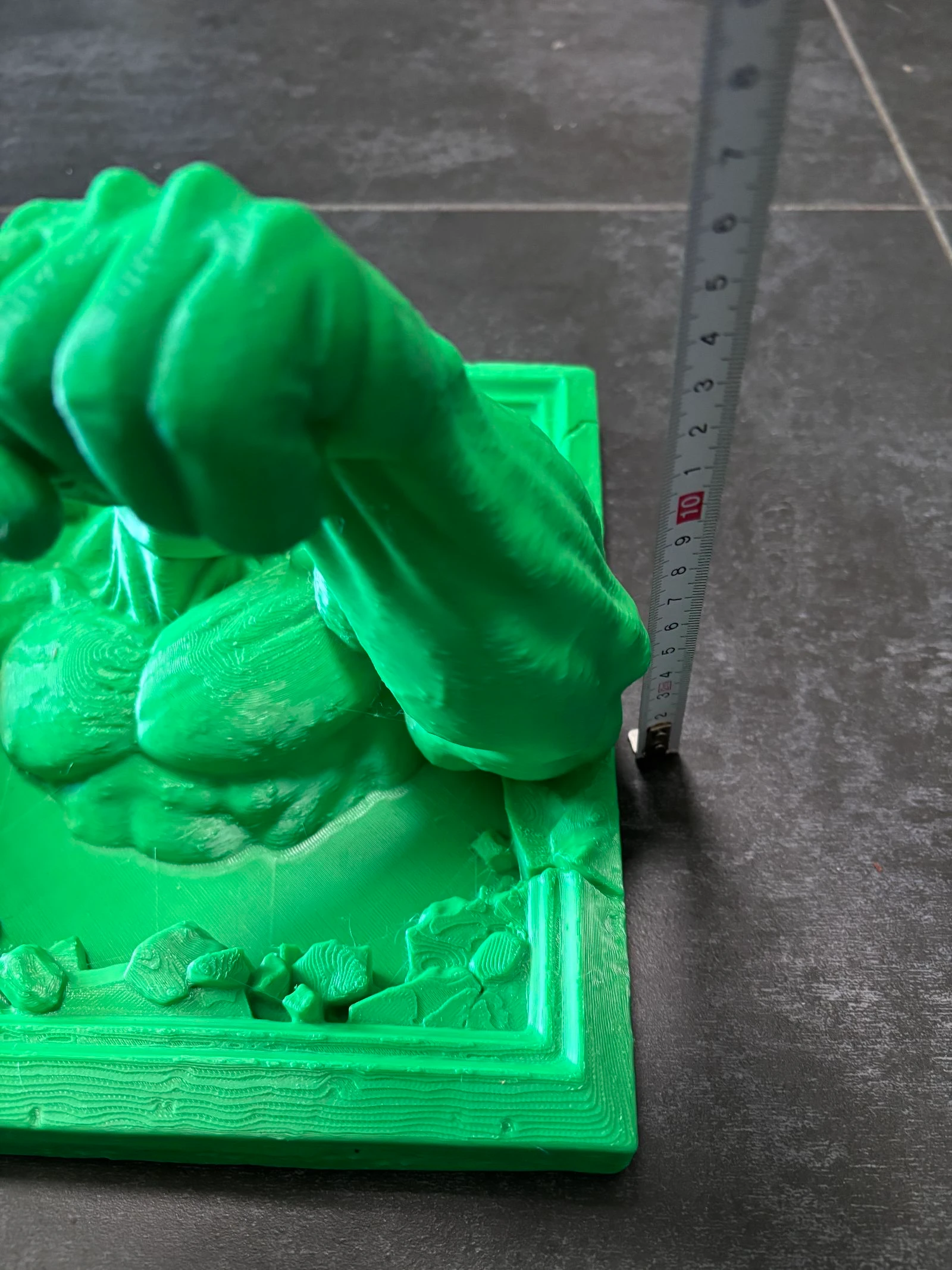 Cadre hulk en relief 24 sur 22 sur 17 cm💚 – photo 13